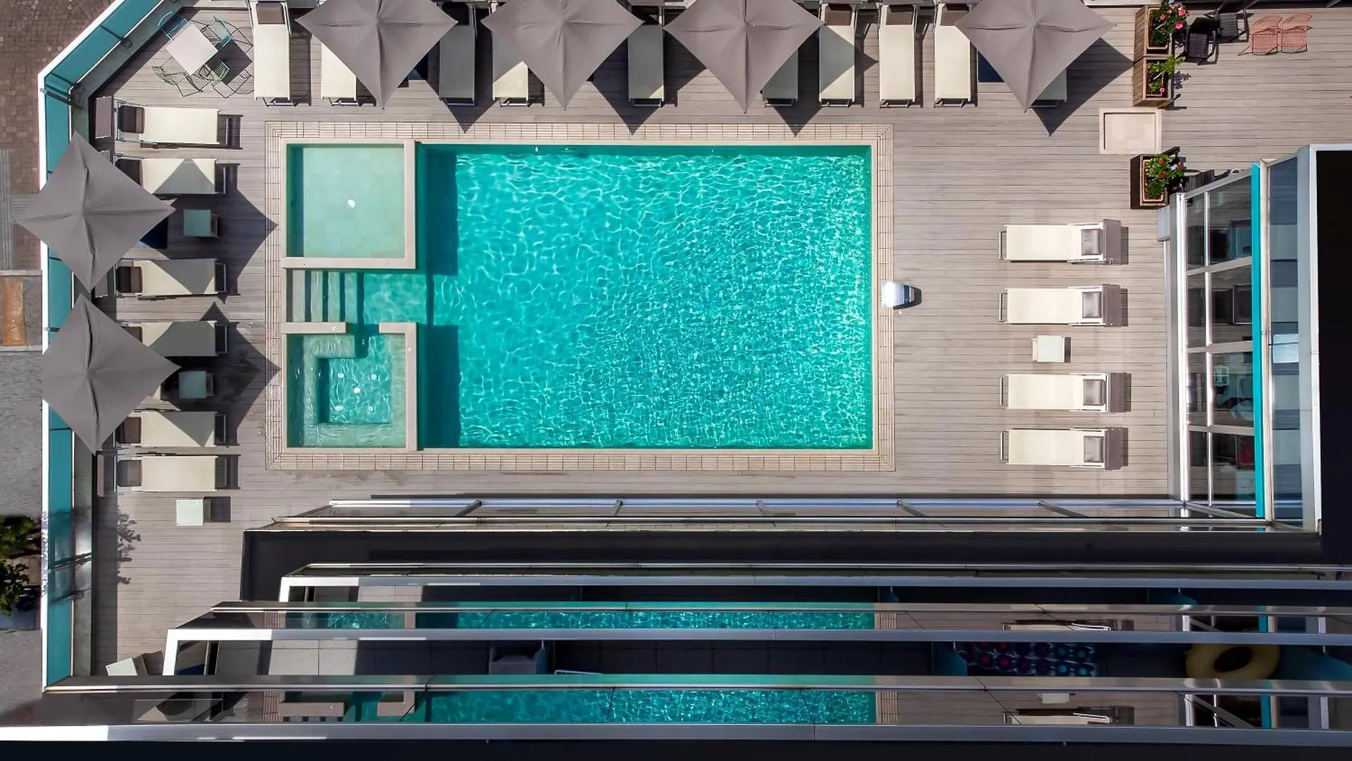 Aqua Hotel Rímini 4*,